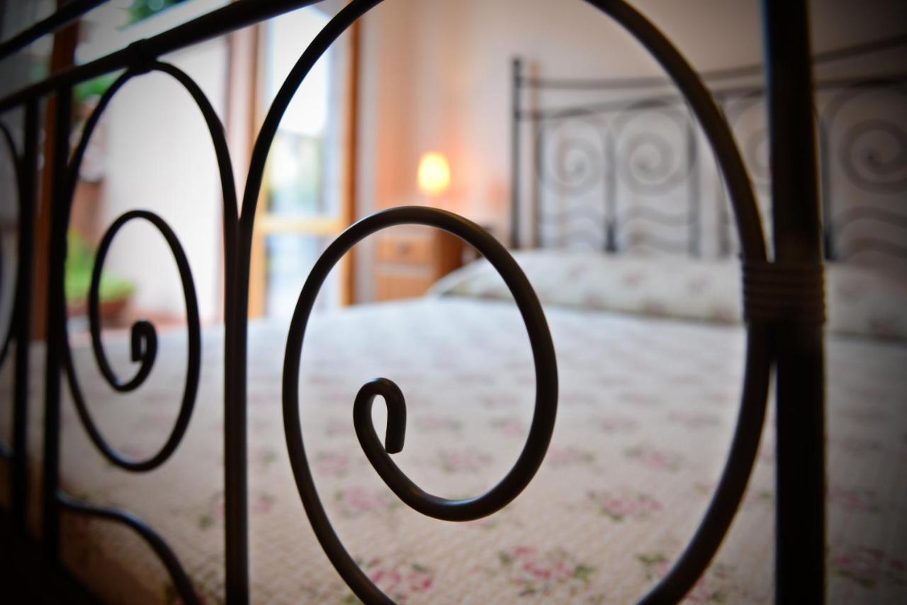 Villa Etruria Guest House Pitigliano Dış mekan fotoğraf